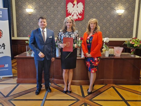 Powierzyli stanowiska dyrektorkom i wręczyli nagrody