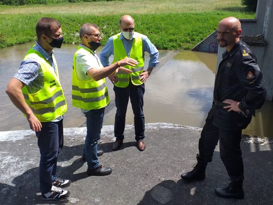 Poziom Odry rośnie, monitorują sytuację w powiecie