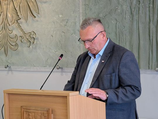 Prezes Mazurek w krzyżowym ogniu pytań