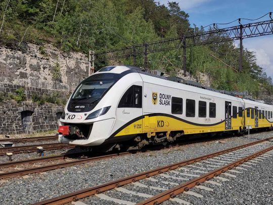 Przedłużone zawieszenie pociągów do Czech