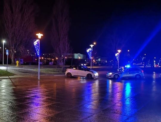 Przez przejście i po chodniku