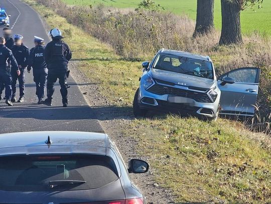 Radiowóz uderzył w nieoznakowane auto policyjne. Jechali zabezpieczać mecz