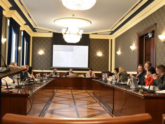 Radni będą debatować, mieszkańcy też mogą brać w tym udział