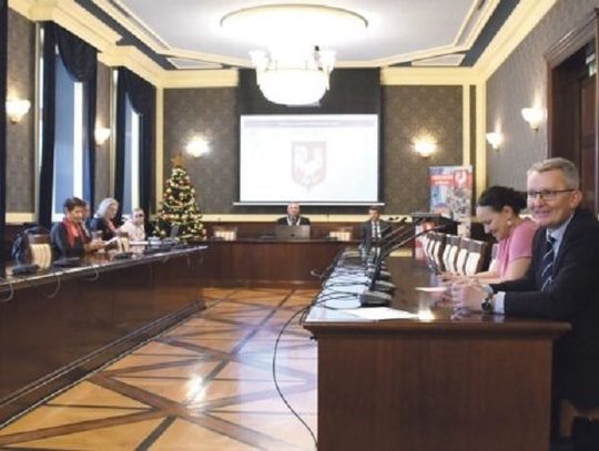 Radni nie przyszli na sesję nadzwyczajną