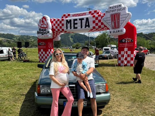 RAJD KOGUTA Zaczęła rodzić przed terminem, w trasie...