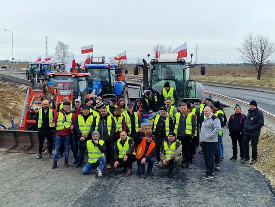 Rolnicy zawiesili swój protest w naszym regionie. Jutro jadą do Warszawy