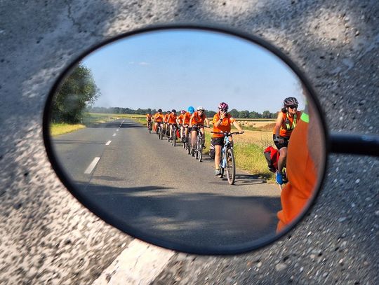 Rowerzyści dotarli do Niesulic i na razie przerwa