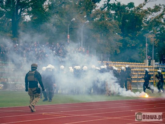 Sport przegrał z chuliganami [ZDJĘCIA]