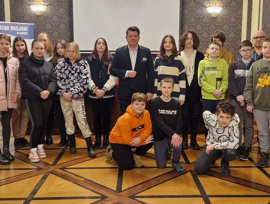 Spotkali się z burmistrzem, zwiedzili Izbę Muzealną i wieżę ratuszową