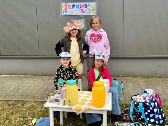 Sprzedawali lemoniadę. Też dorzucili się na leczenie Łukasza Szczepuły. A już w sobotę mecz...