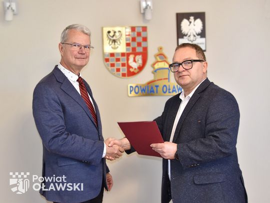 Starosta wyróżnił wieloletniego dyrektora PZD
