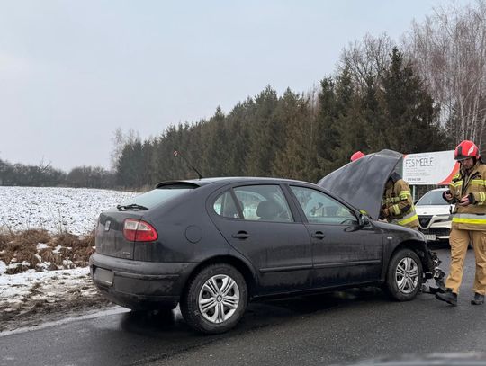 Stłuczka na drodze z Oławy do Jelcza-Laskowic Stłuczka na drodze z Oławy do Jelcza-Laskowic