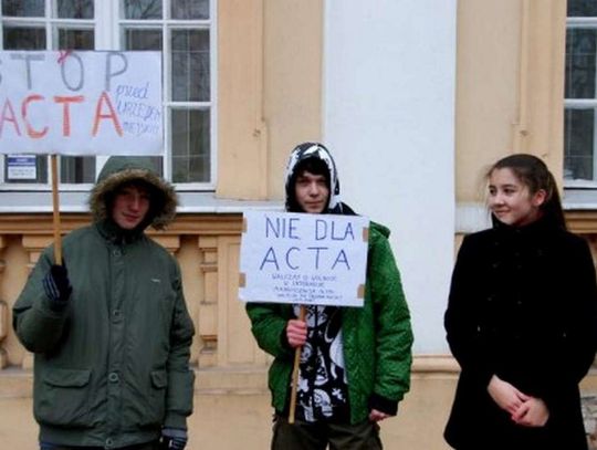 Stop dla ACTA w Oławie