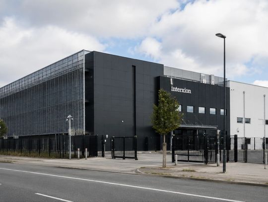 Suwerenność danych w UE: dlaczego firmy wybierają niemieckie data center