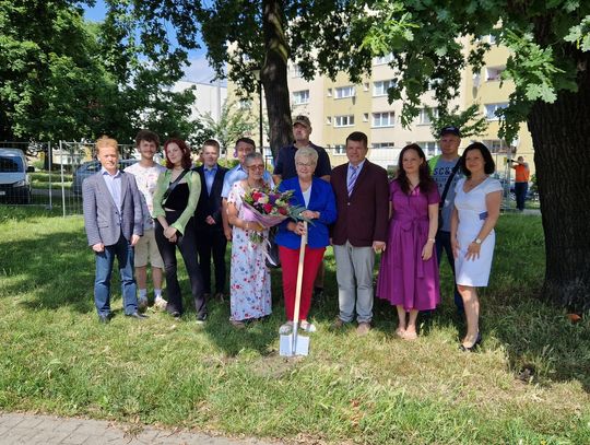 Symbolicznie wbili łopatę na Skwerze Adama Wójcika