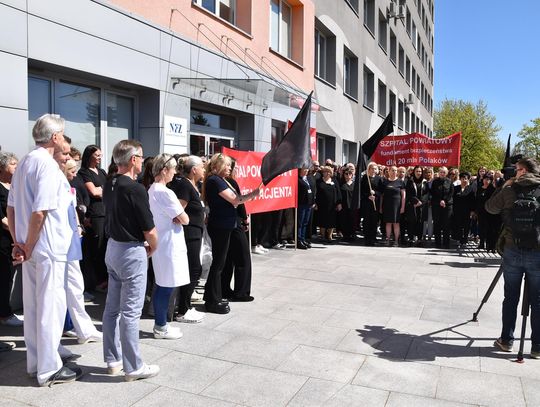 SZPITAL POWIATOWY Minuta ciszy dla systemu ochrony zdrowia