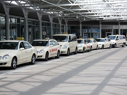 Taxi partner – szybki sposób na legalną pracę w aplikacjach przewozowych