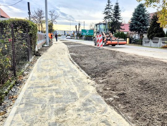 Tego chodnika domagano się od lat. Już widać efekty