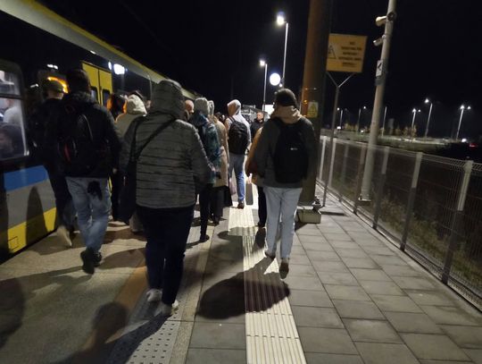 Tłok w pociągu? Bo jadą mniejsze składy