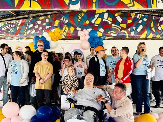 Trzy dekady wsparcia. Stowarzyszenie "Tęcza" zorganizowało piknik z okazji 30-lecia
