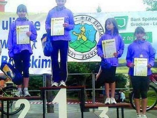 Trzy zwycięstwa biegaczy Zorzy