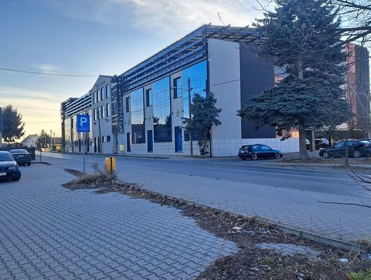 Tu będzie przejście, między galerią a parkingiem. Kiedy?