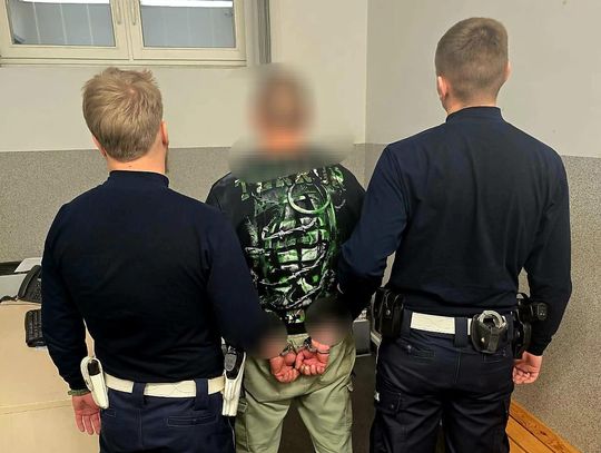 Uciekał oplem, aż odpadło mu koło. Potem próbował biec, ale został zatrzymany