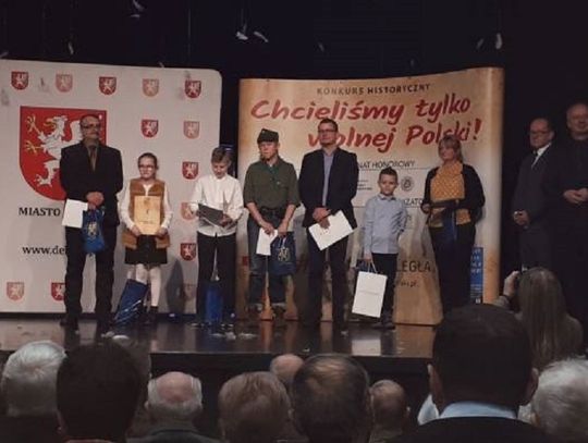 Uczniowie z SP 2 w Oławie zwycięzcami konkursu "Chcieliśmy tylko wolnej Polski"