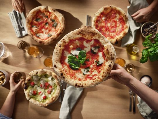 Upiecz pizzę jak w prawdziwej włoskiej pizzerii w zaledwie 2,5 minuty z piekarnikiem PizzaExpert