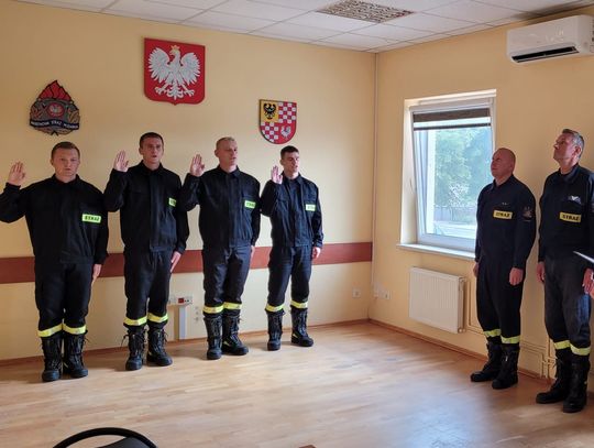 Uroczyście ślubowali