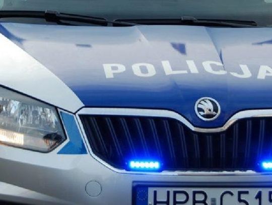 Uważajcie! Stracił 18 tys. zł! Oszuści podszywają się pod kuriera