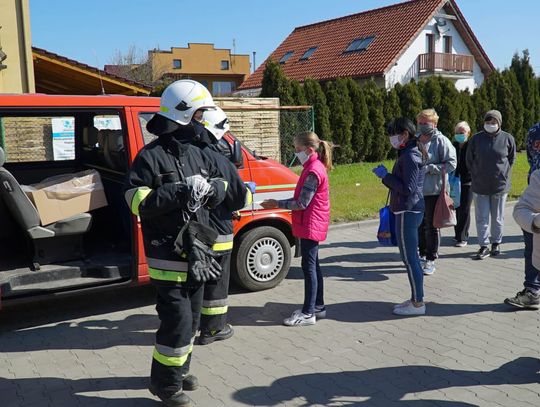 W Domaniowie też rozdawali