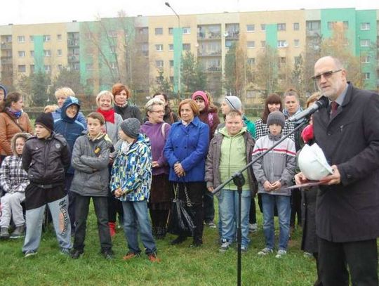 Wbijali łopatę pod szkołę specjalną