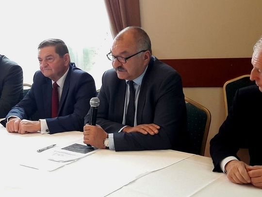 WIADOMOŚCI Z REGIONU: Apel samorządu województwa do premiera w sprawie drogi S8