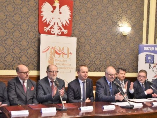 Wszystkie samorządy powiatu zrzucają się na most