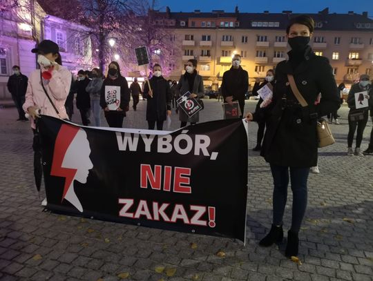 "Wybór nie zakaz" - kolejny protest w Oławie