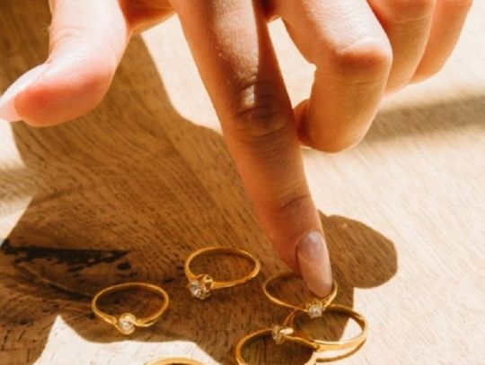 Wyjątkowe pierścionki zaręczynowe, na co zwrócić uwagę?