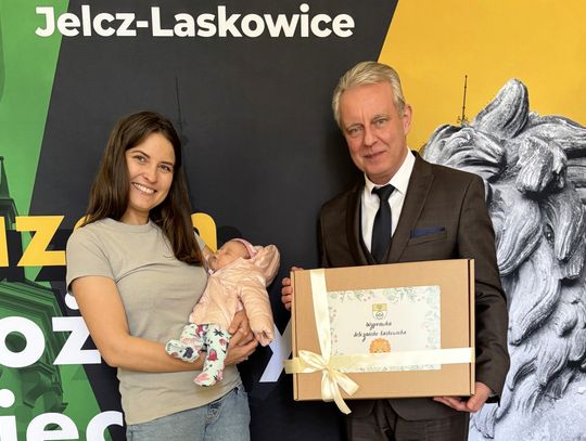 Wyprawka dla Helenki z rąk burmistrza