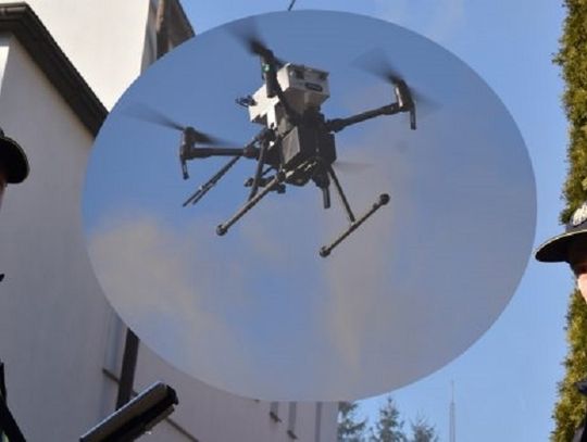 Z komina gęsty dym i dron w akcji! Tak było dziś w Oławie