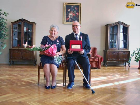 Z medalem za miłość