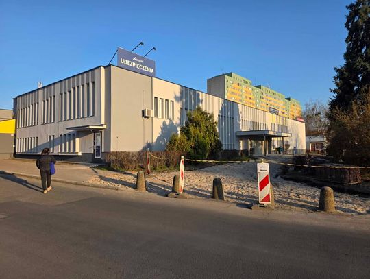 OŁAWA Z zewnątrz odnowiono dworzec autobusowy. Co dalej?