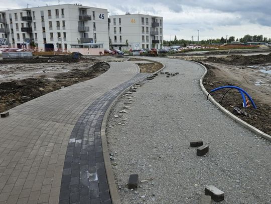 Za niecały miesiąc powinien się tu zatrzymać pociąg. Dojazd powstaje...