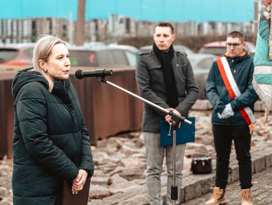 Zarząd spółki "Jelcz": -  oddajemy hołd wszystkim ofiarom stanu wojennego