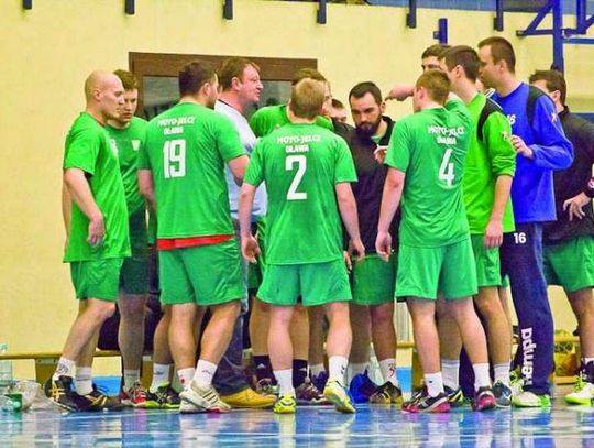 Zdekompletowani… i mało ambitni