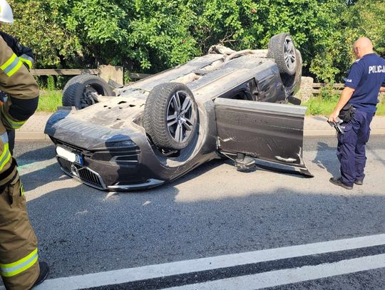 Zderzenie i dachowanie