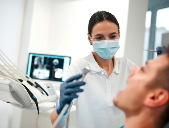 Zdrowy uśmiech bez obaw - jak wybrać dobrego dentystę w Krakowie