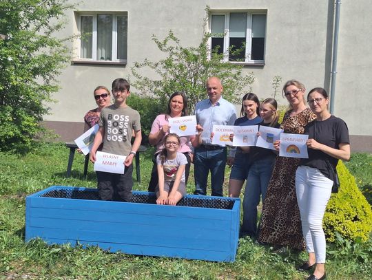 Zebrali 2.084,20 zł na sadzonki dla podopiecznych domu dziecka. I jeszcze skrzynię dostali...
