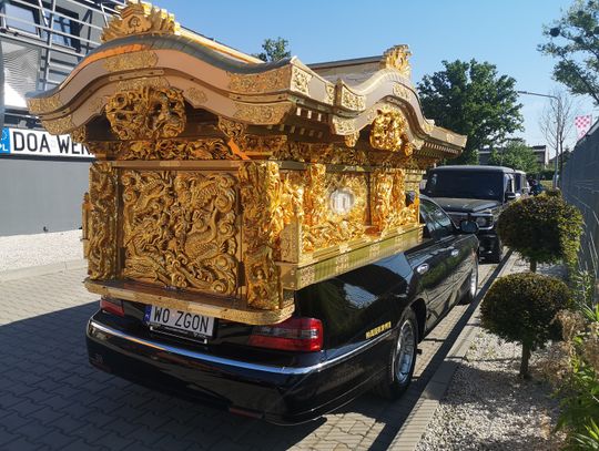 "Złoty, ale... skromny"