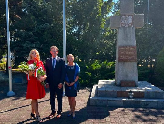 Złożyli kwiaty w Święto Wojska Polskiego