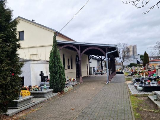 Zmiany w organizacji ruchu przy oławskich cmentarzach